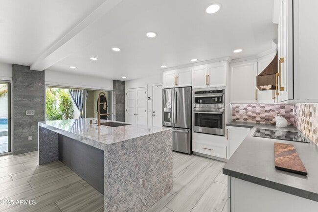 Foto del edificio - 7258 E Loma Ln