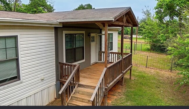 Building Photo - 4 Bedroom in Sabine ISD on 1.09 acres