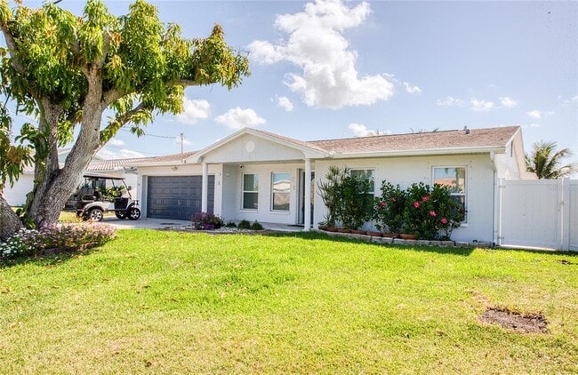 Building Photo - 551 Crystal Dr