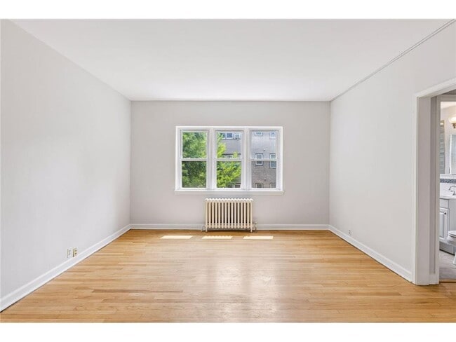 Building Photo - 3128 W Bde Maka Ska Blvd