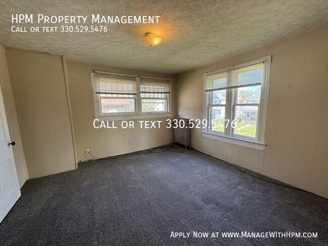Building Photo - 1307 Woodland Ave NW