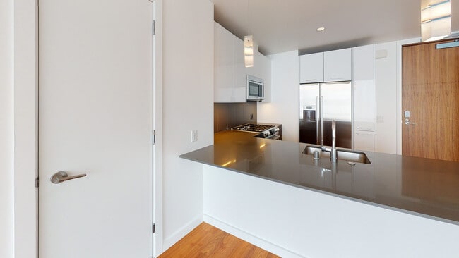 Interior Photo - 399 Fremont
