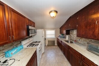 Building Photo - 159 Ridge Ave