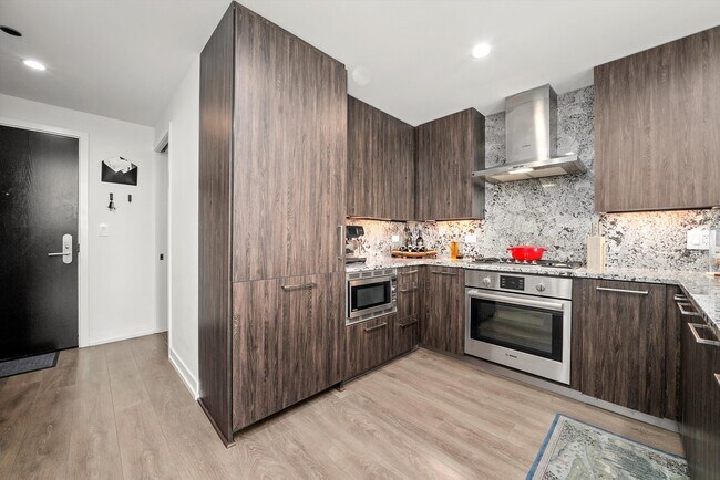 Foto del edificio - 750 N Hudson Ave