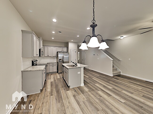 Building Photo - 6066 Oak Bend Ct