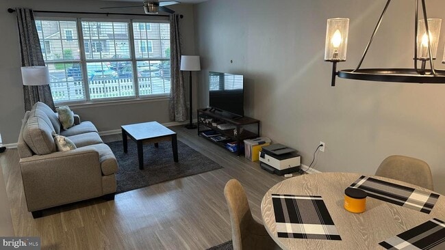 Building Photo - 401 Ferris Ln