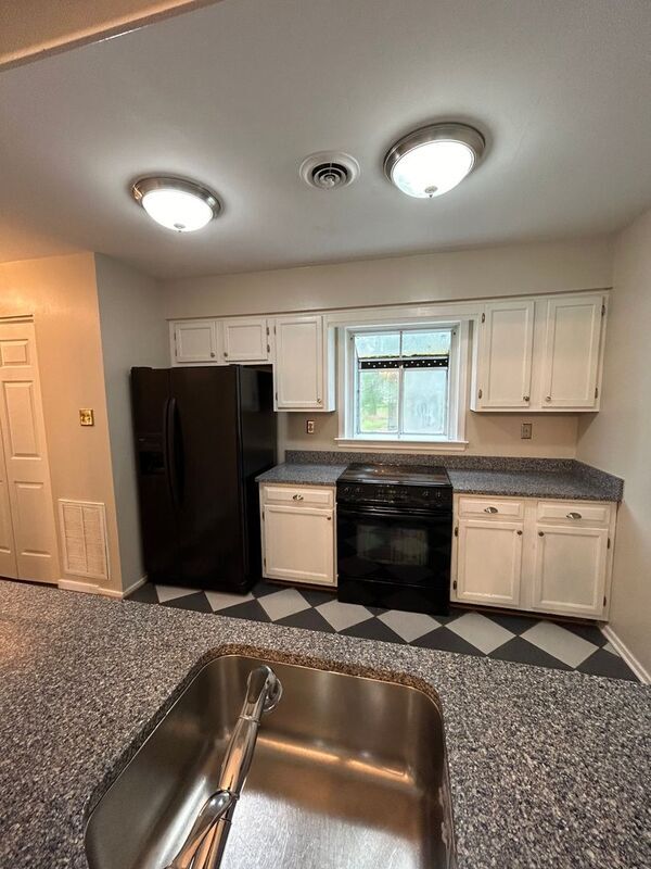 Building Photo - 2728 Berkeley Pointe Dr