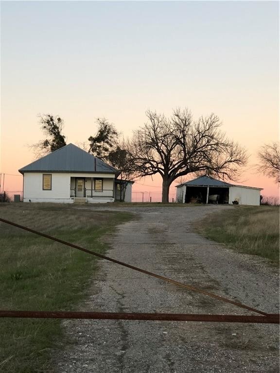 Foto principal - 2102 E Pecan St