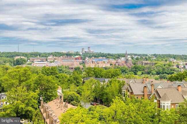 Building Photo - 1530 Key Blvd