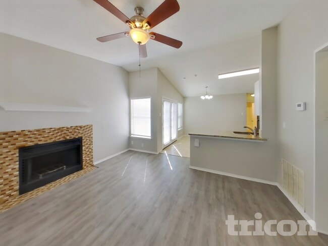 Building Photo - 6333 Village Club