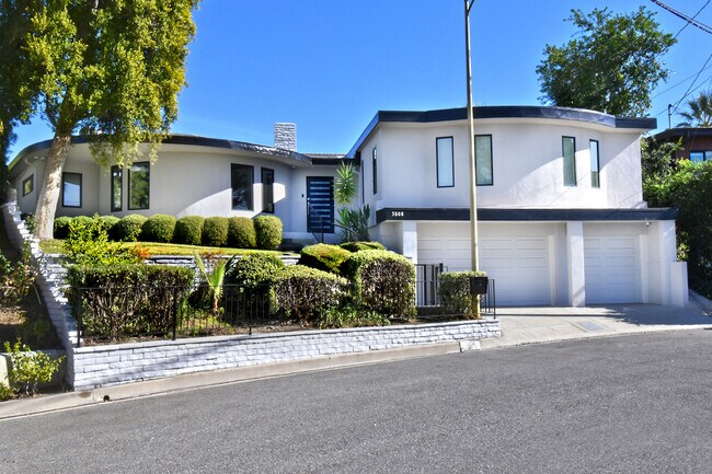 Front of House - 3808 Beverly Ridge Dr
