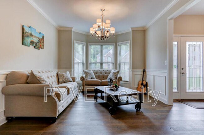 Building Photo - 2009 Creekside Manor Ln