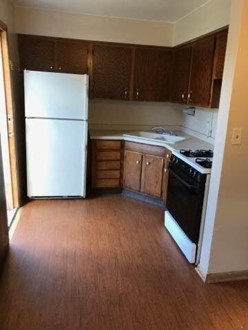 Foto del edificio - 9420 W. Beckett Avenue - 2 Bedroom Upper