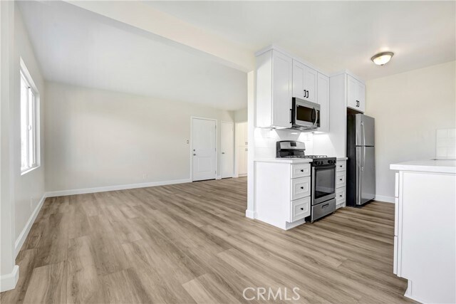 Foto del edificio - 15721 Freeman Ave