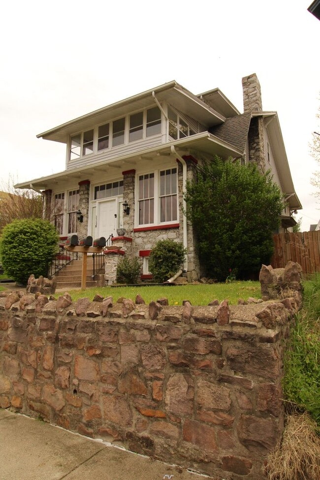 Building Photo - 2333 N 3rd St