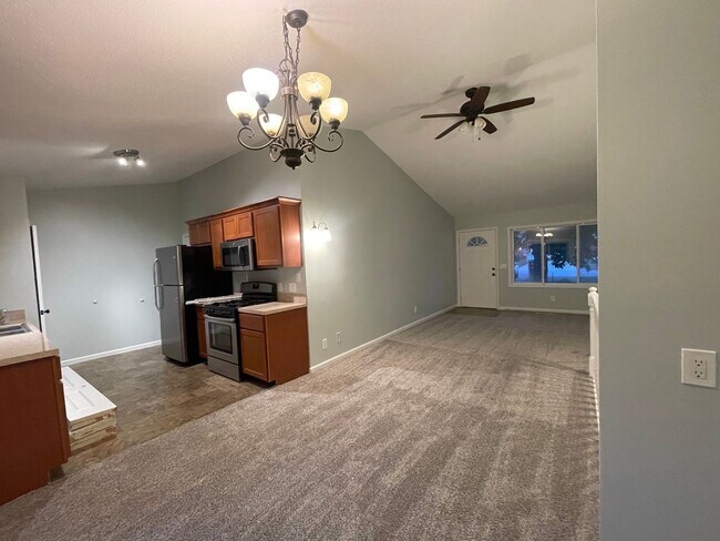Foto del edificio - 6770-6772 Pleasantview St NE
