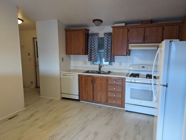 Foto del edificio - 2361 Sherman Ln