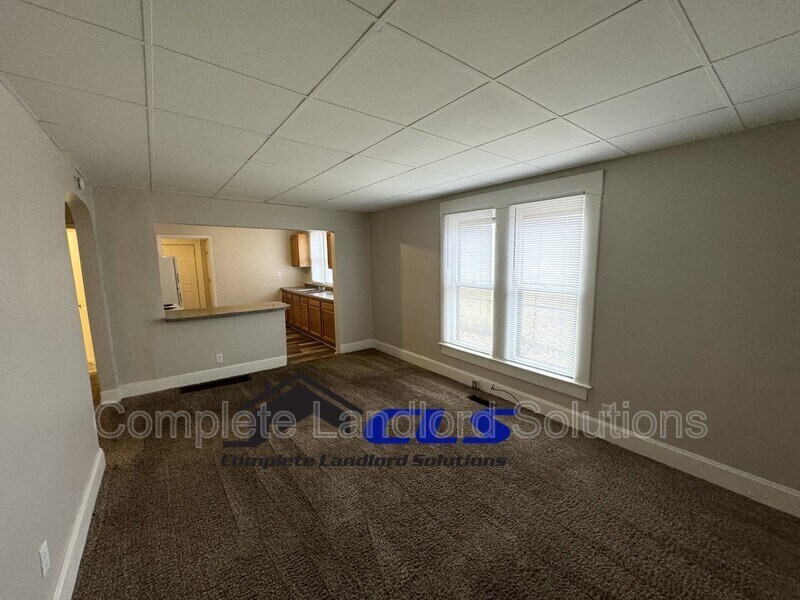 Foto principal - 1739 Woodlawn Ave