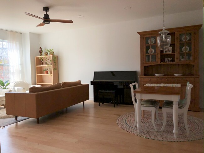 Dining Area - 1625 Church St