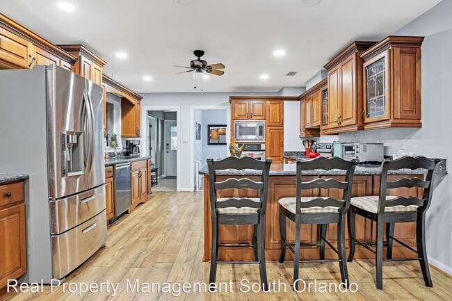 Foto del edificio - 3 br, 2 bath House - 8 Heights Avenue