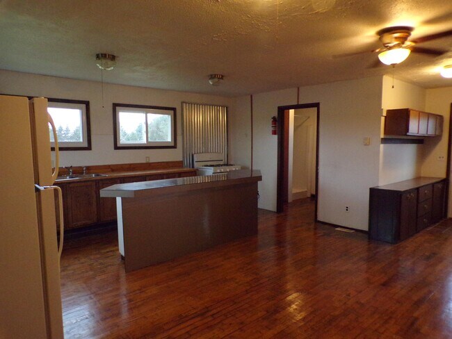 Foto del edificio - 4522 Lake Pleasant Rd S