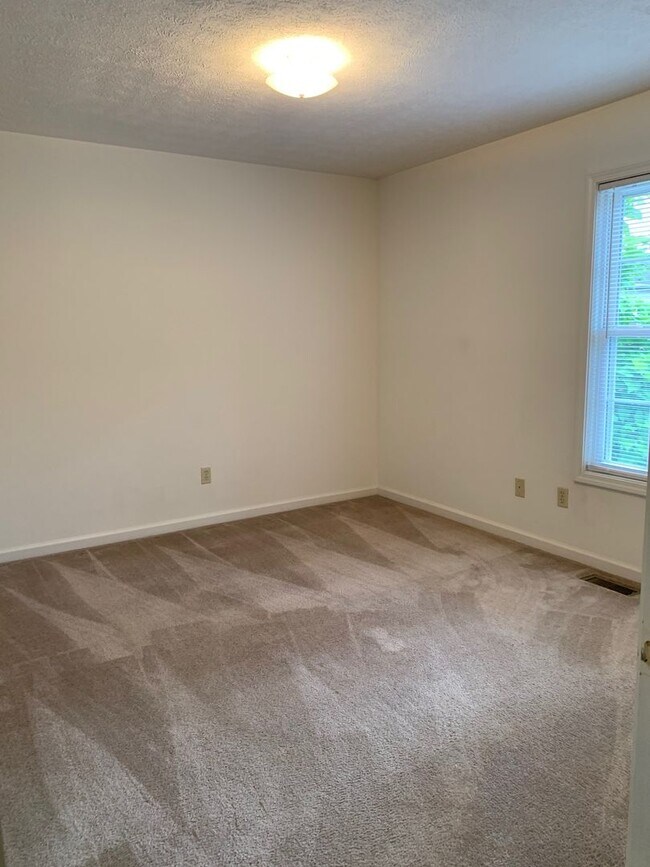 Foto del edificio - 2 Bedroom 2 Bath Townhouse