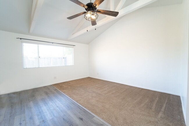 Building Photo - 2707 Robertson St