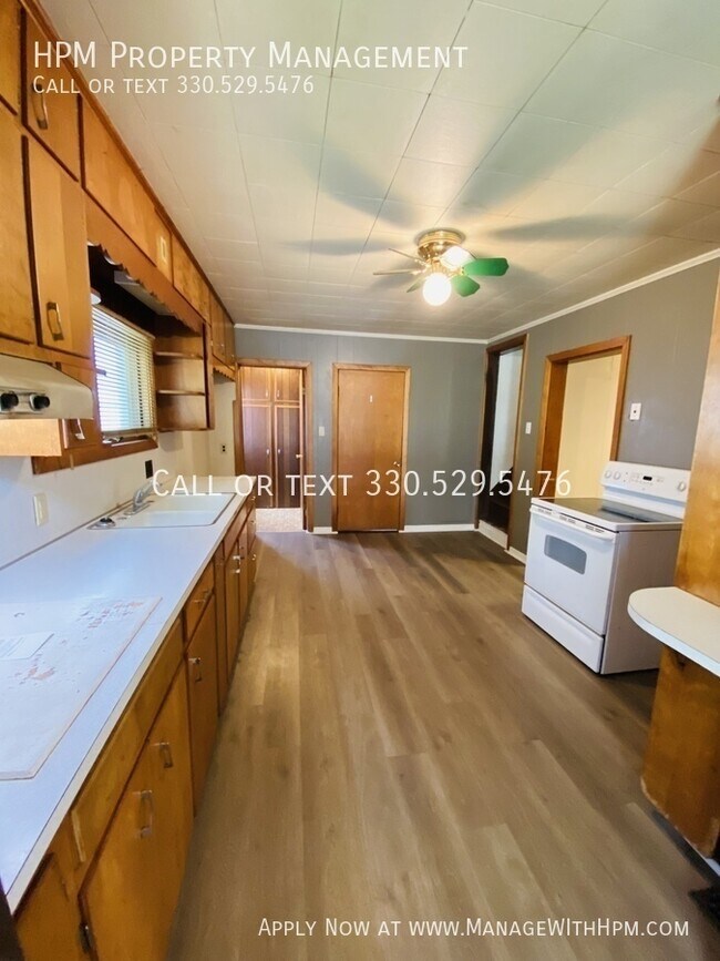 Foto del edificio - 628 Garfield Ave SW