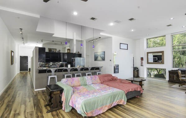 Foto del edificio - 102 Quitman St