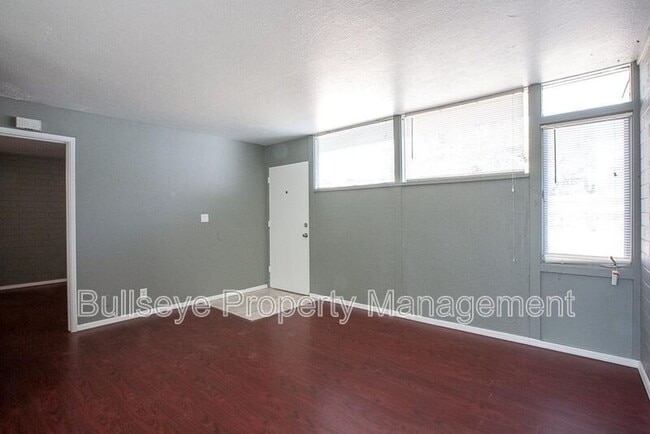 Photo - 247 S Hobson House