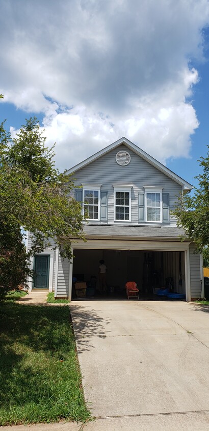 Primary Photo - 605 Peach Orchard Dr