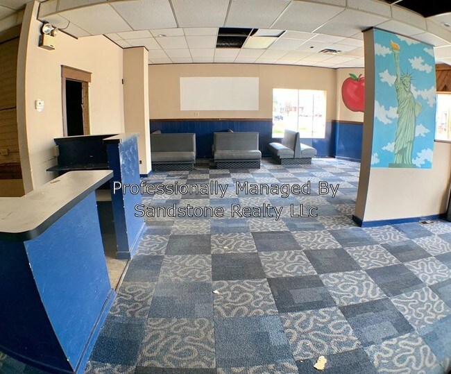 Building Photo - Restaurant Space Available
