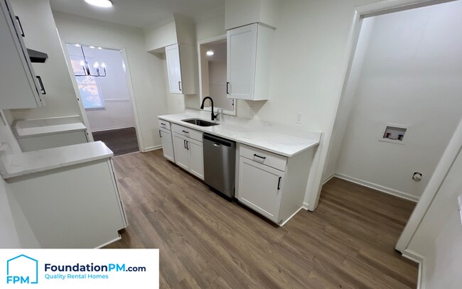 Foto del edificio - 1744 Dearing Rd