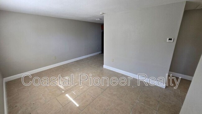 Building Photo - 8509 Jackson Springs Rd