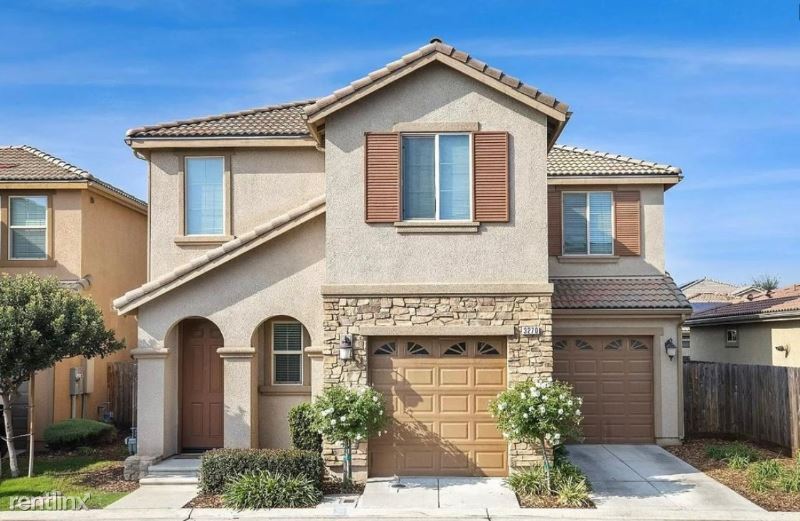 3 br, 2.5 bath House 3270 Alps Ln House for Rent in Clovis, CA