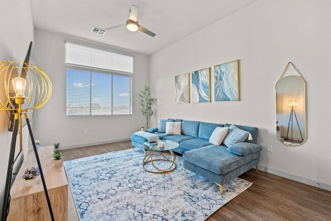 Foto del edificio - 711 W Broadway Rd