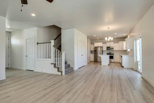 Building Photo - 4448 Silver Moon Drive