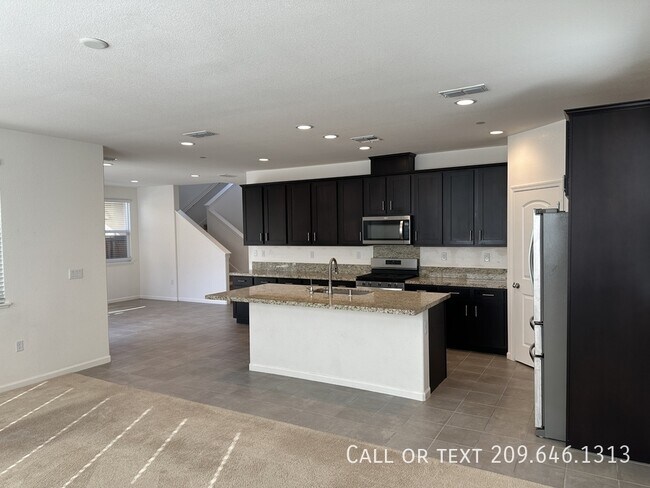 Building Photo - 17624 Monroe Dr