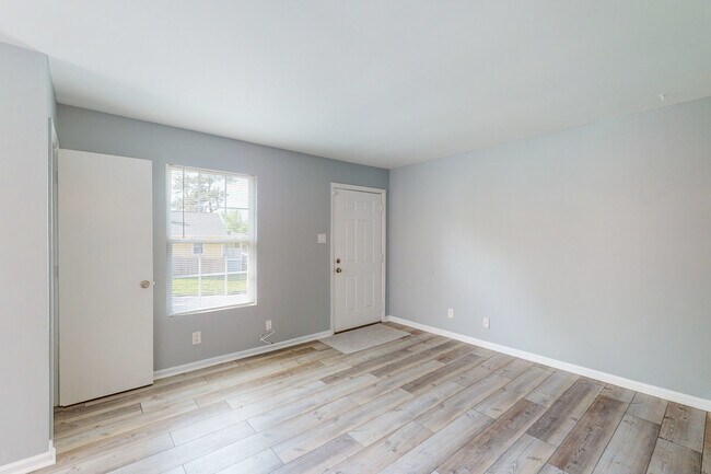 Foto del edificio - 1003 Lowry Ave