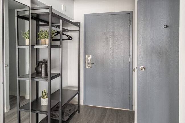 Foto del edificio - 16 W 10th St