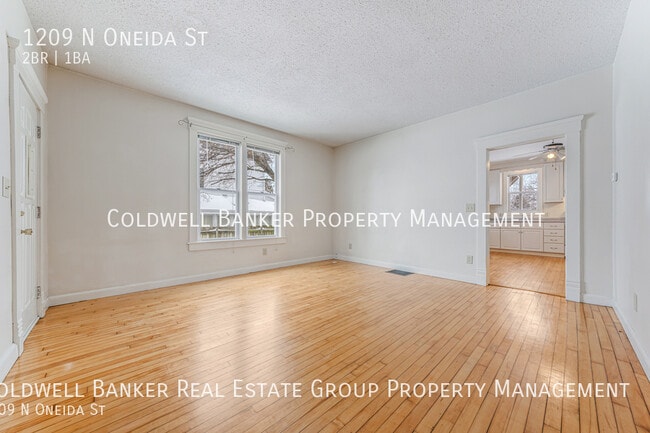 Building Photo - 1209 N Oneida St