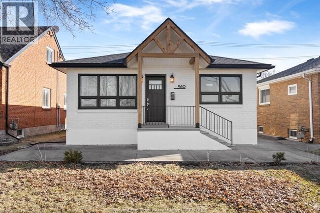 Building Photo - 960 Janette Av