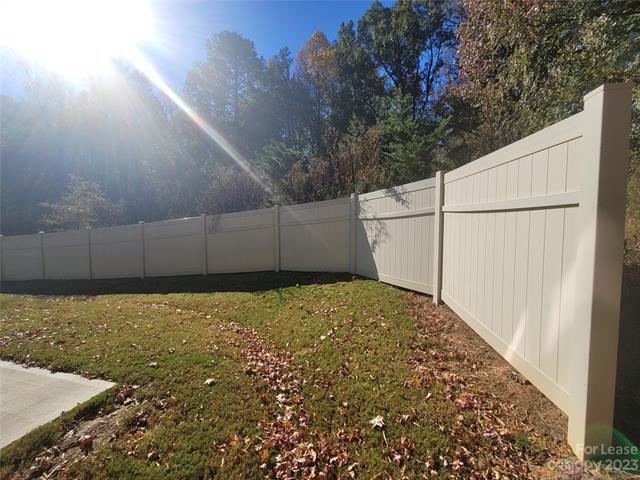 Building Photo - 9347 Grand Valley Dr