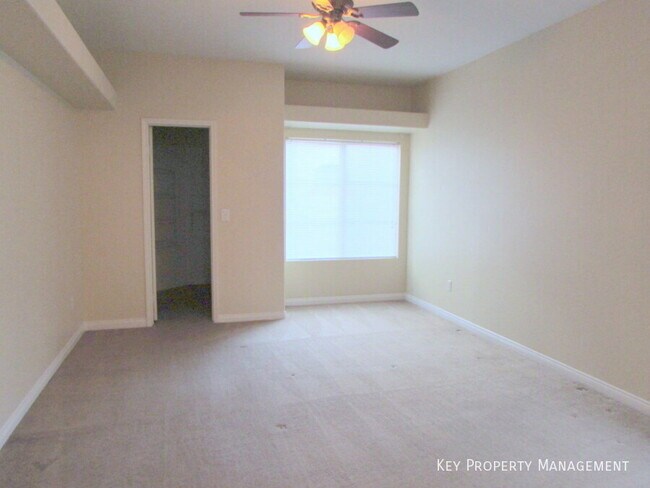 Building Photo - 8416 White Eagle Ave