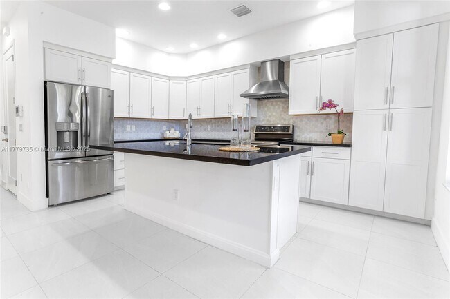 Foto del edificio - 20919 NW 1st Dr