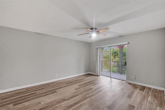 Foto del edificio - 555 SE 8th St