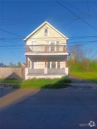 Building Photo - 993 Smith St