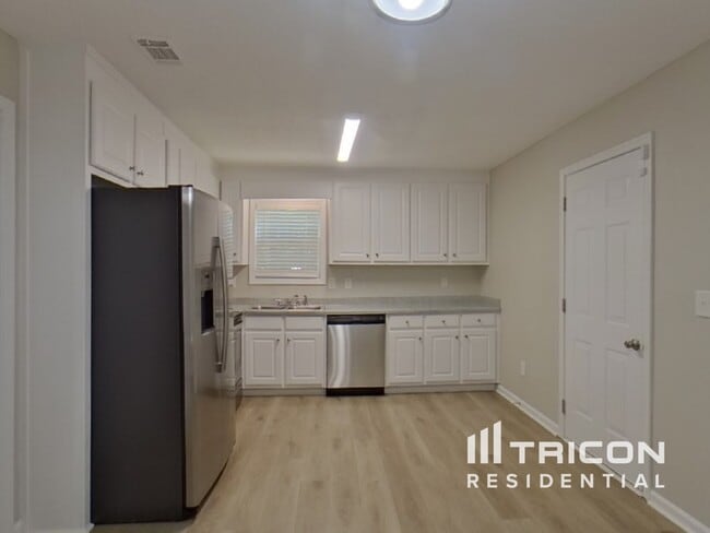 Building Photo - 152 Mayweather Dr
