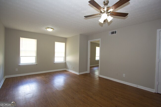 Foto del edificio - 1687 Cannonball Ct NW