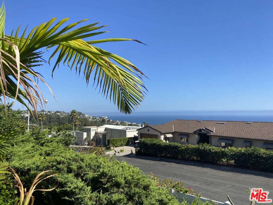 18073 Sandy Cape Dr, Los Angeles, CA 90272 House for Rent in Los